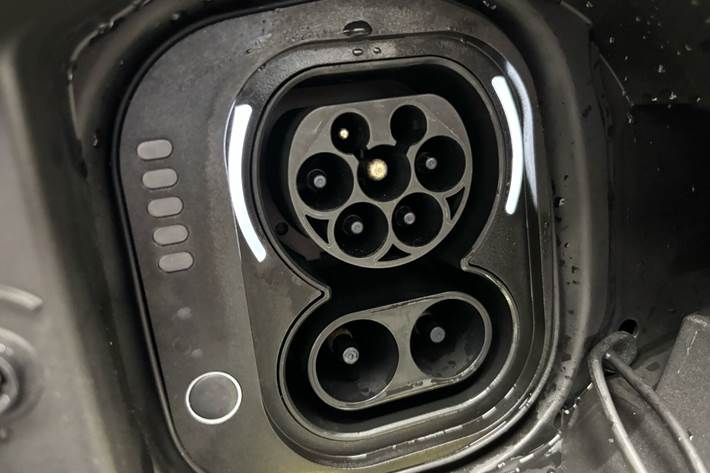 Grøn Fiat 500e fra 2023