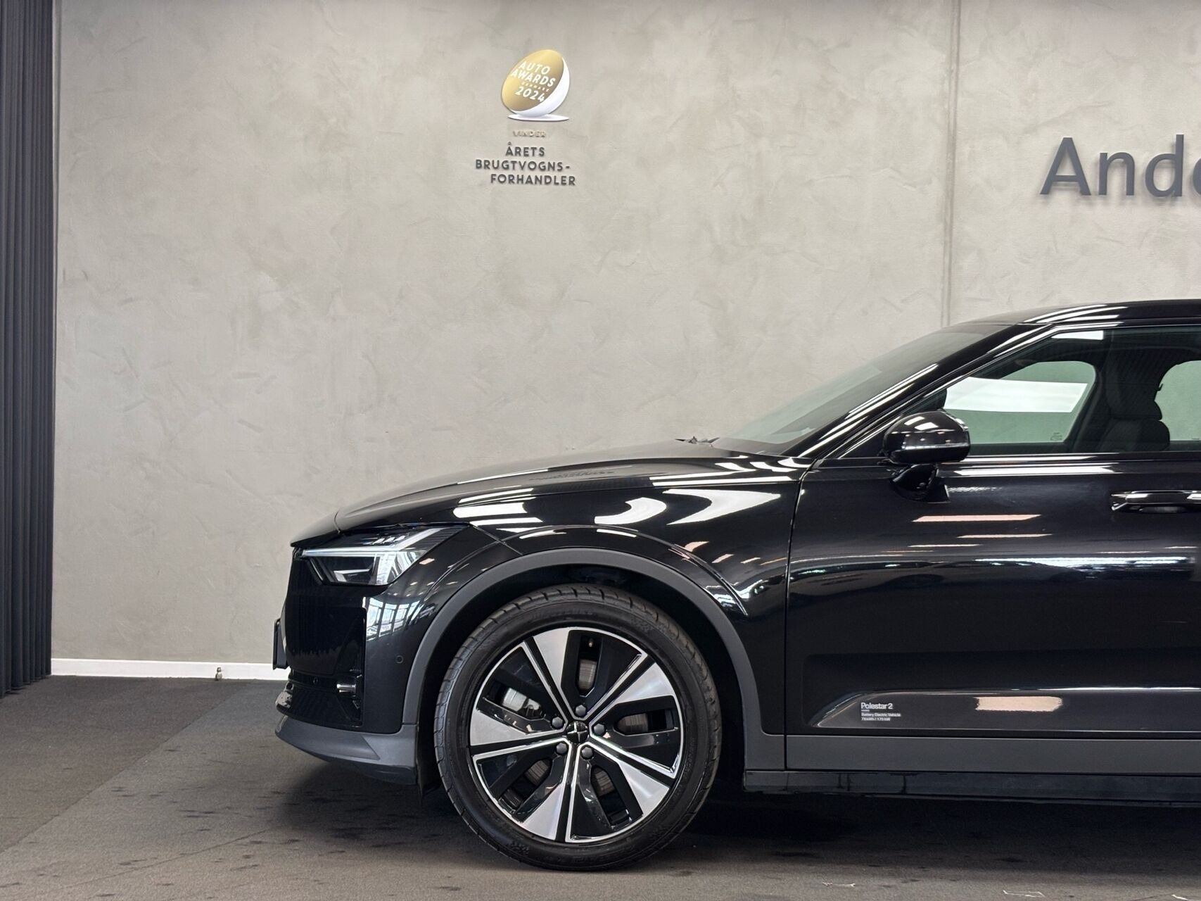 Sort Polestar 2 fra 2023