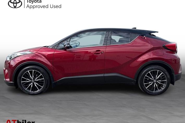 Rød Toyota C-HR fra 2018
