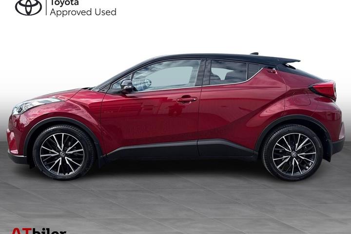 Rød Toyota C-HR fra 2018