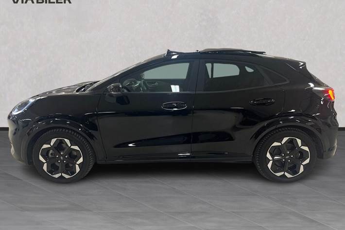 Sort Ford Puma Gen-E fra 2025