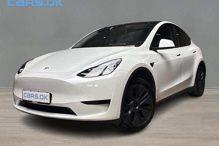Hvid Tesla Model Y fra 2025 set udefra