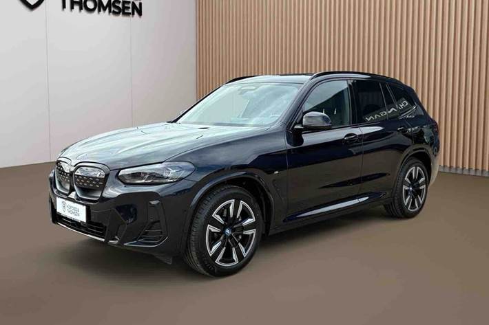 Sort BMW iX3 fra 2025