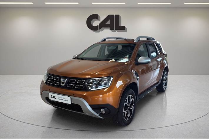 Orange Dacia Duster fra 2018