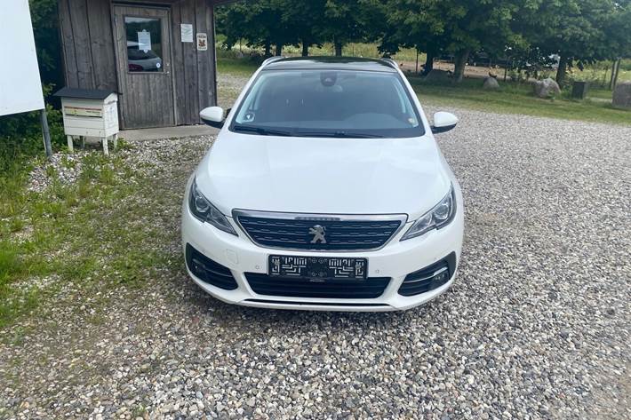 Hvid Peugeot 308 fra 2018