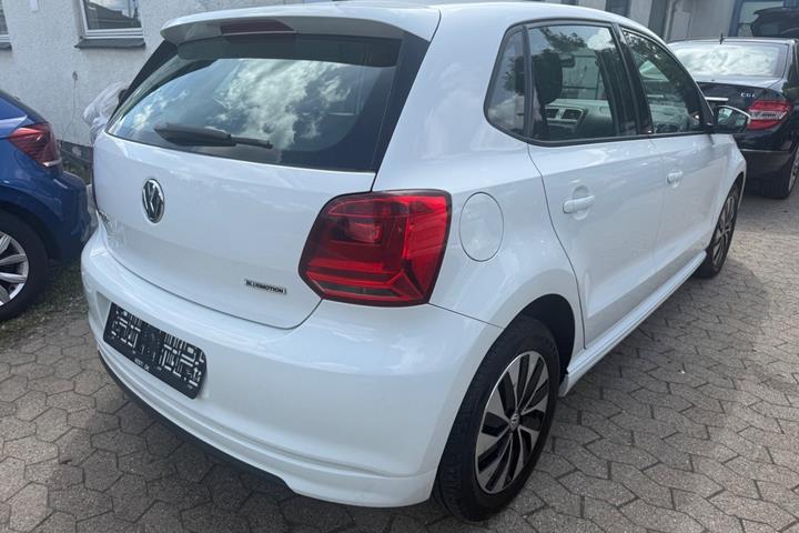 Hvid VW Polo fra 2015
