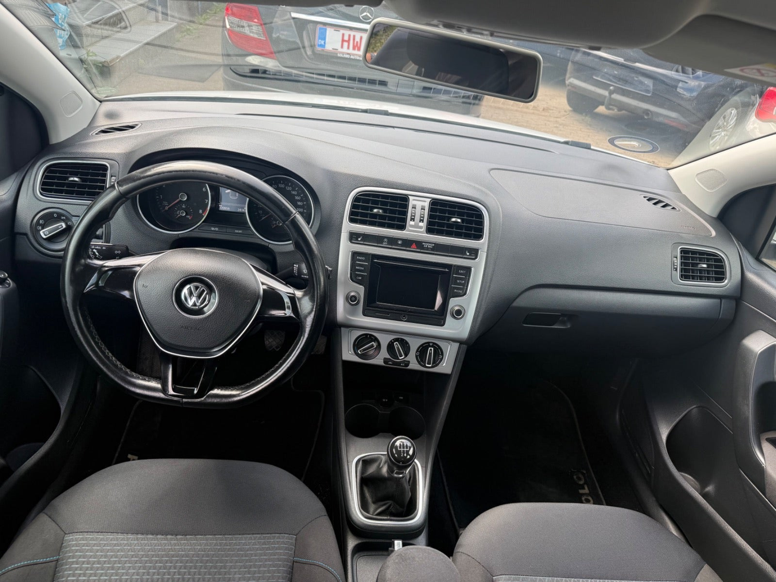 Hvid VW Polo fra 2015