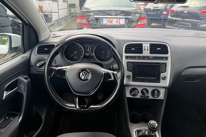 Hvid VW Polo fra 2015