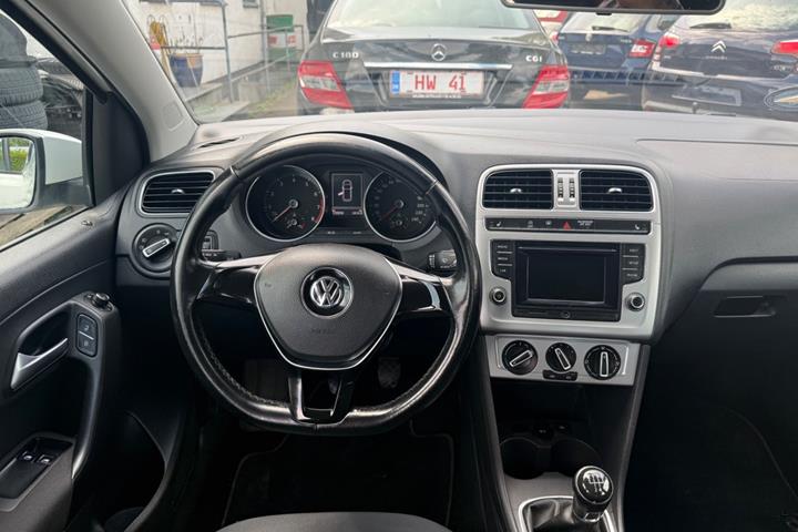 Hvid VW Polo fra 2015