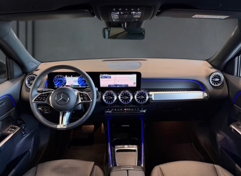 Sort Mercedes EQB250+ fra 2025