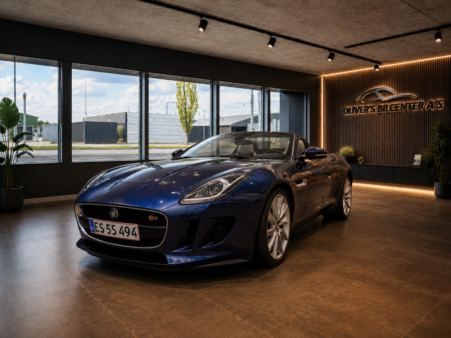 Blå Jaguar F-Type fra 2014