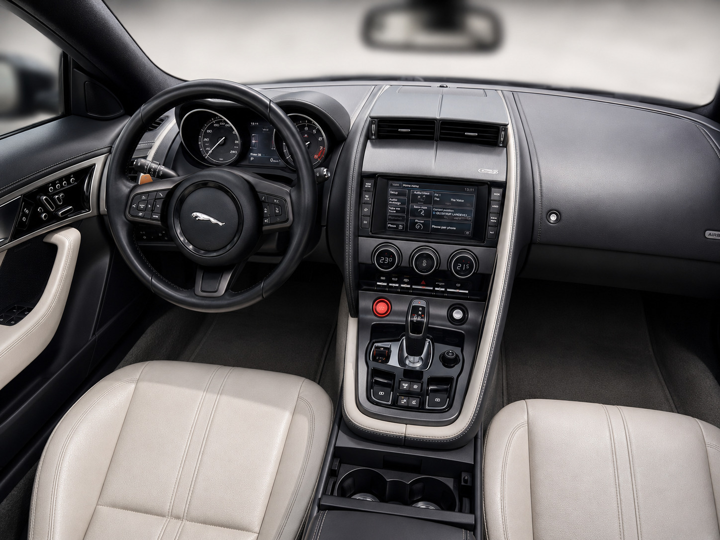 Blå Jaguar F-Type fra 2014