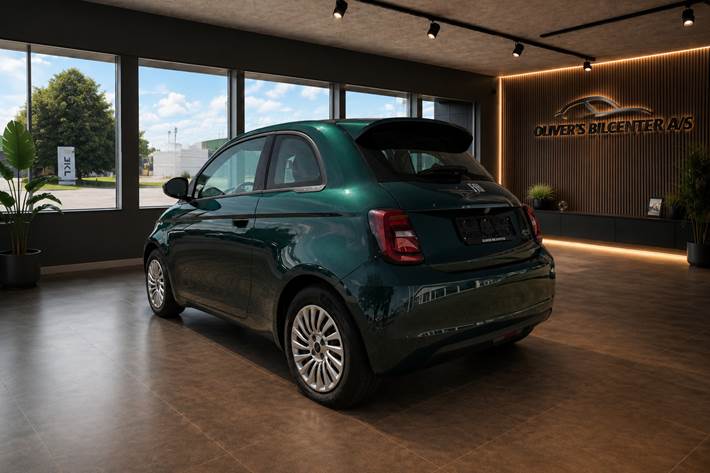 Grøn Fiat 500e fra 2023