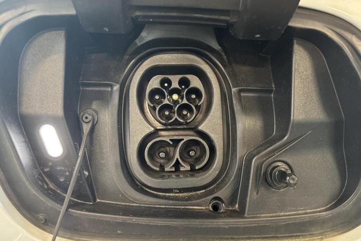 Hvid VW ID.7 fra 2024
