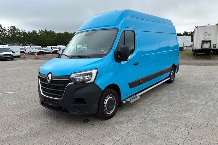 Blå Renault Master IV T35 fra 2023