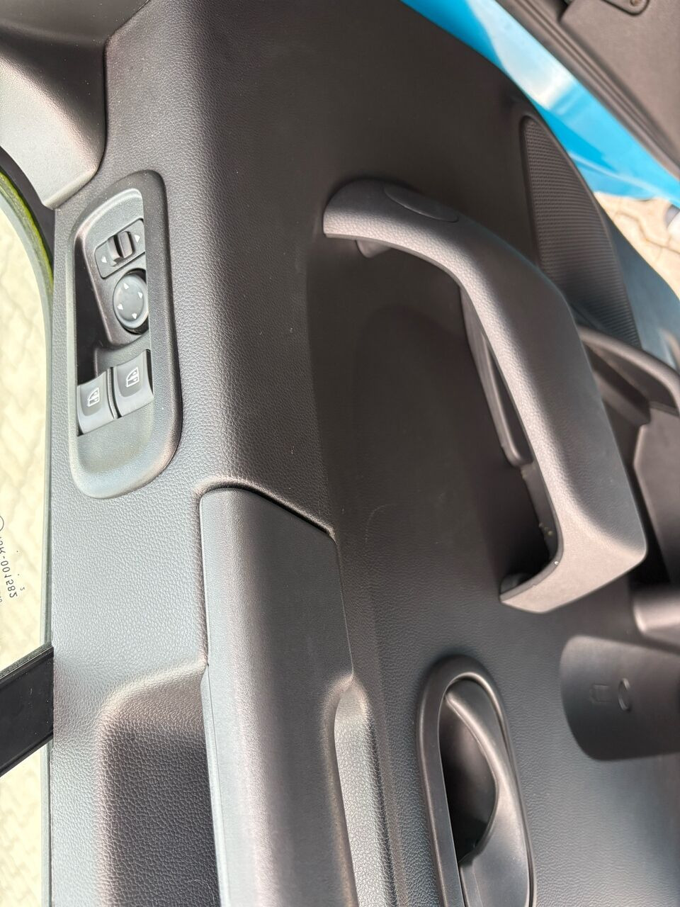 Blå Renault Master IV T35 fra 2023