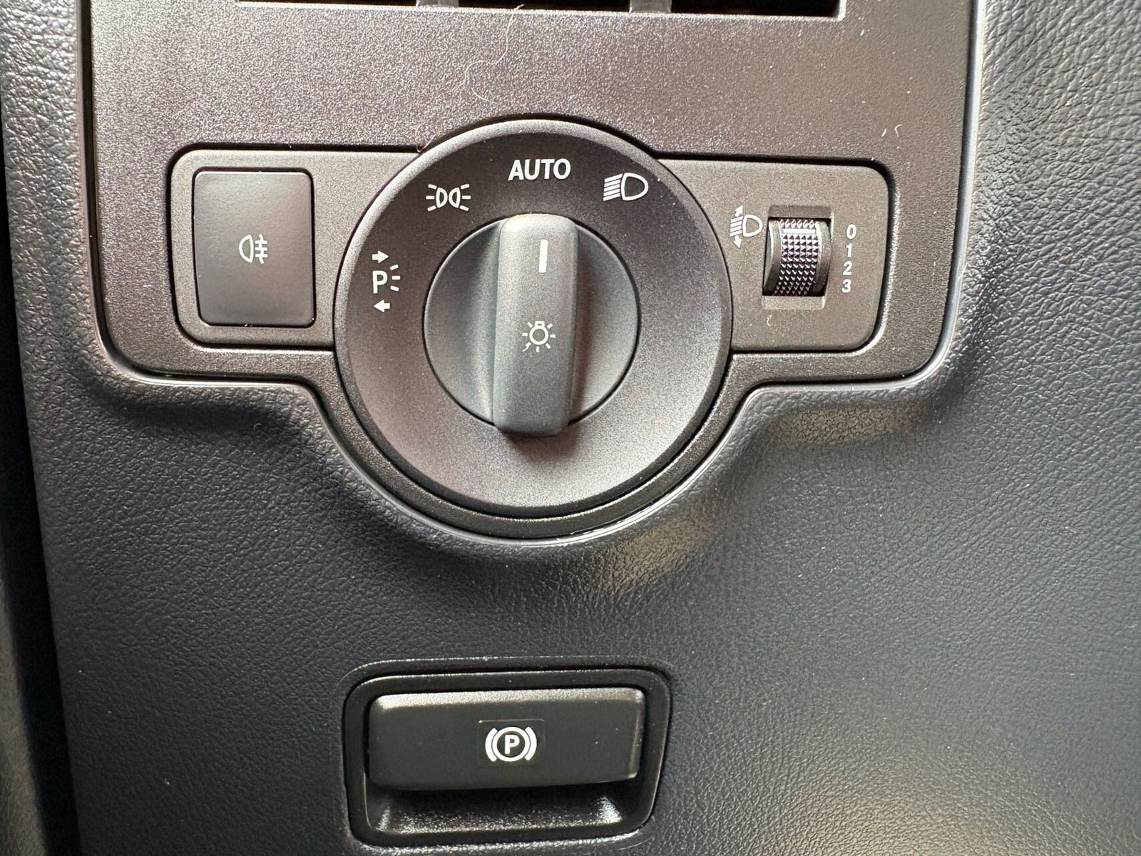 Sort Mercedes Vito 114 fra 2021