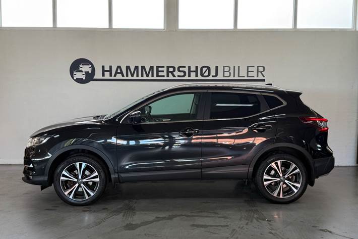 Sort Nissan Qashqai fra 2018
