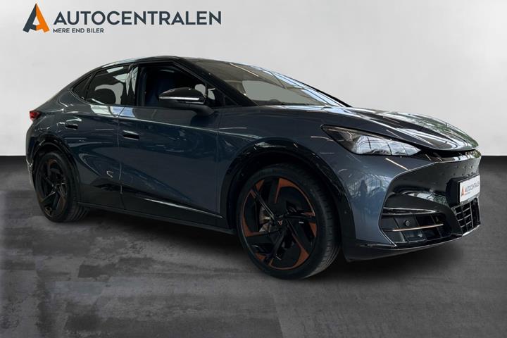 Blå Cupra Tavascan fra 2024