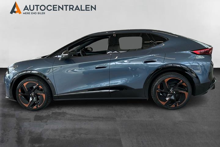 Blå Cupra Tavascan fra 2024