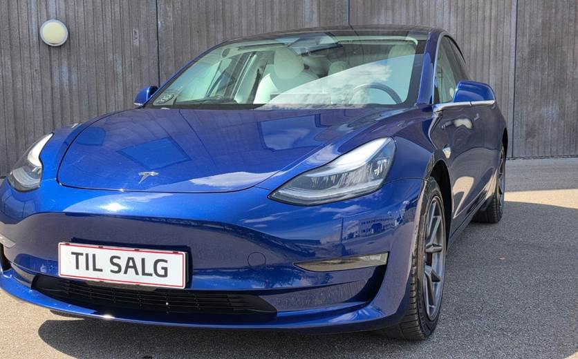 Tesla Model 3 Long Range AWD