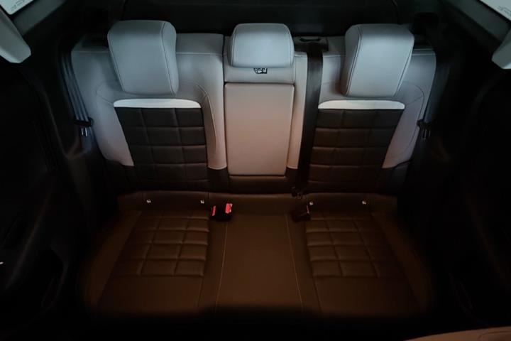 Blå Citroën ë-C4 fra 2025