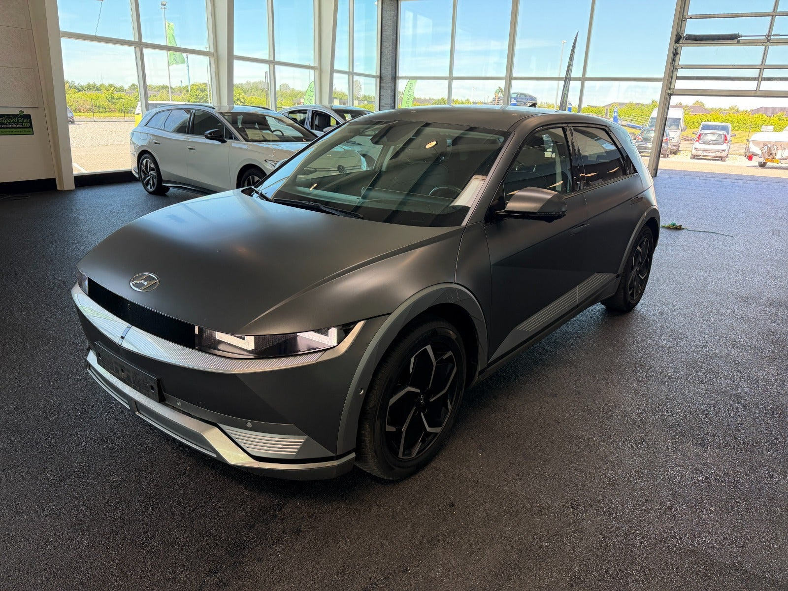 Grå Hyundai Ioniq 5 fra 2022