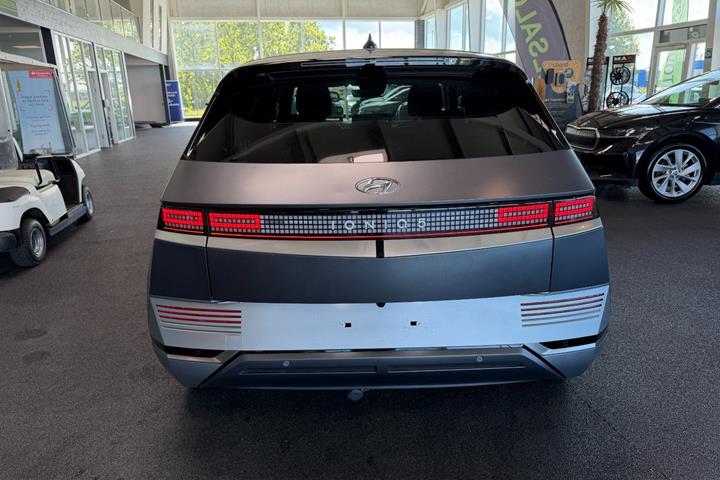 Grå Hyundai Ioniq 5 fra 2022