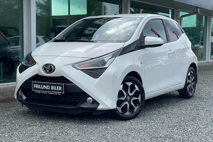 Hvid Toyota Aygo fra 2021