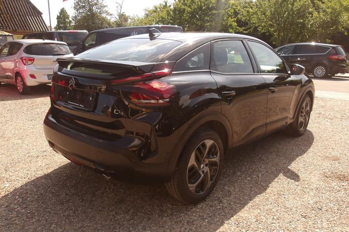 Sort Citroën C4 X fra 2024