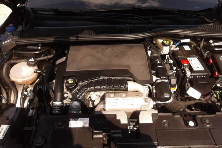Sort Citroën C4 X fra 2024