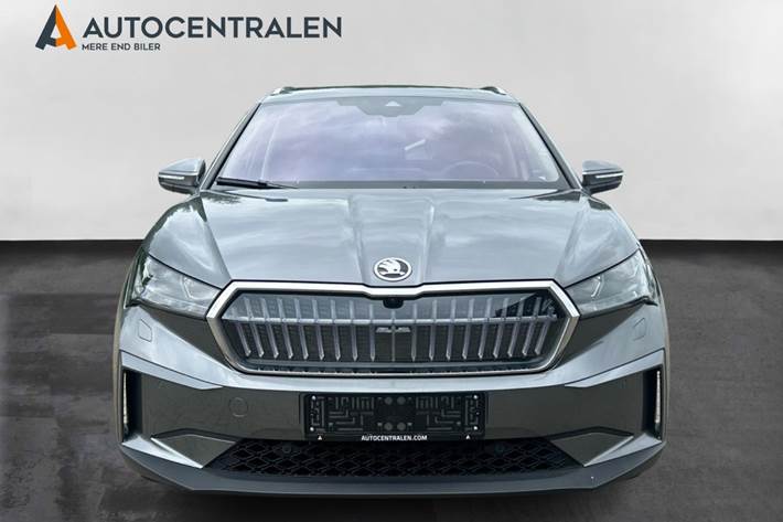 Grå Skoda Enyaq fra 2023