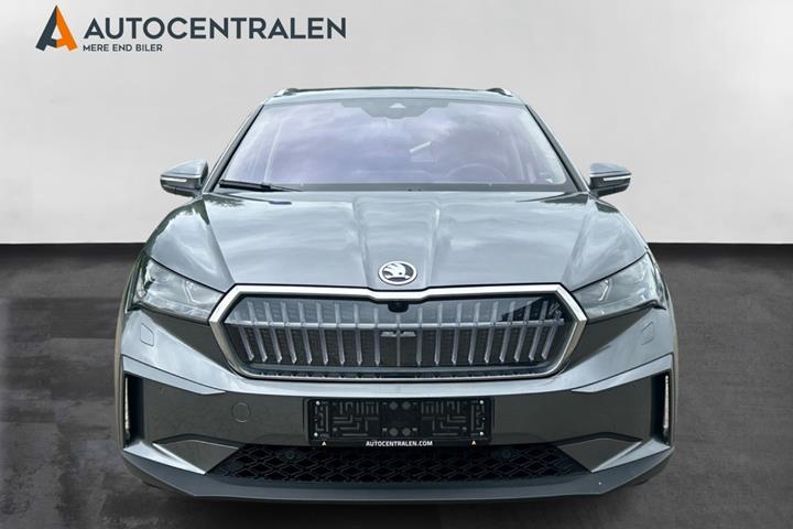 Grå Skoda Enyaq fra 2023