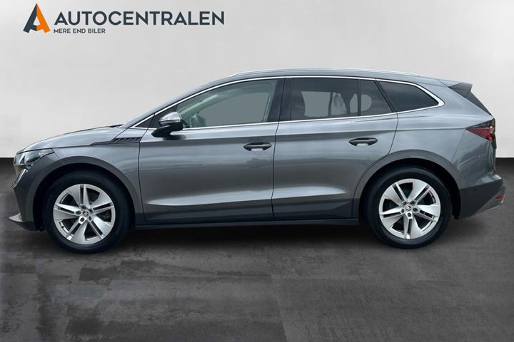 Grå Skoda Enyaq fra 2023