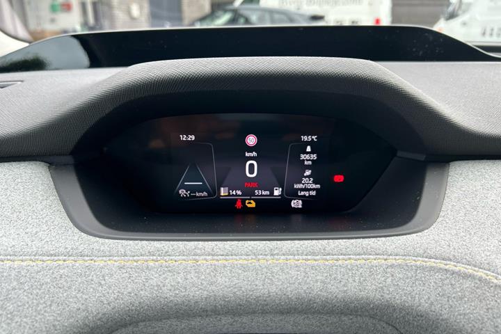Grå Skoda Enyaq fra 2023