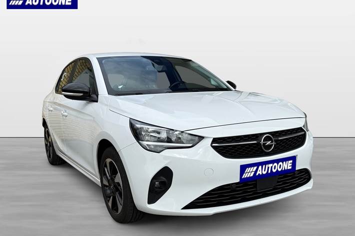 Hvid Opel Corsa-e fra 2021