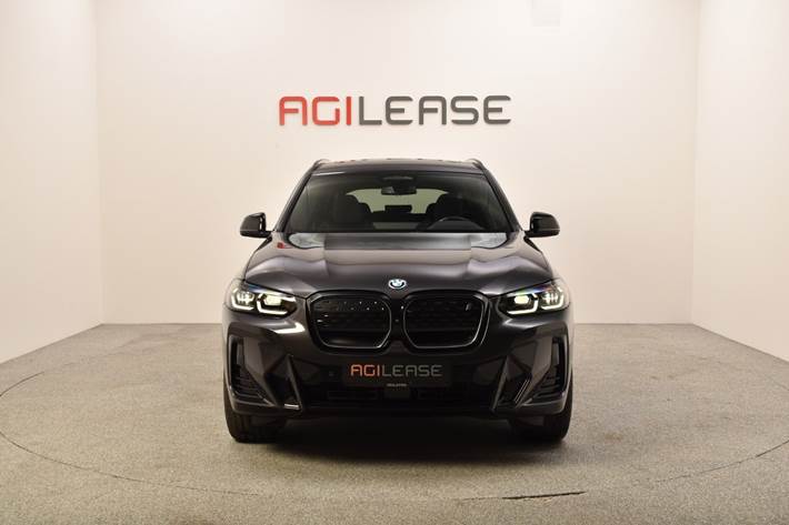 Grå BMW iX3 fra 2023