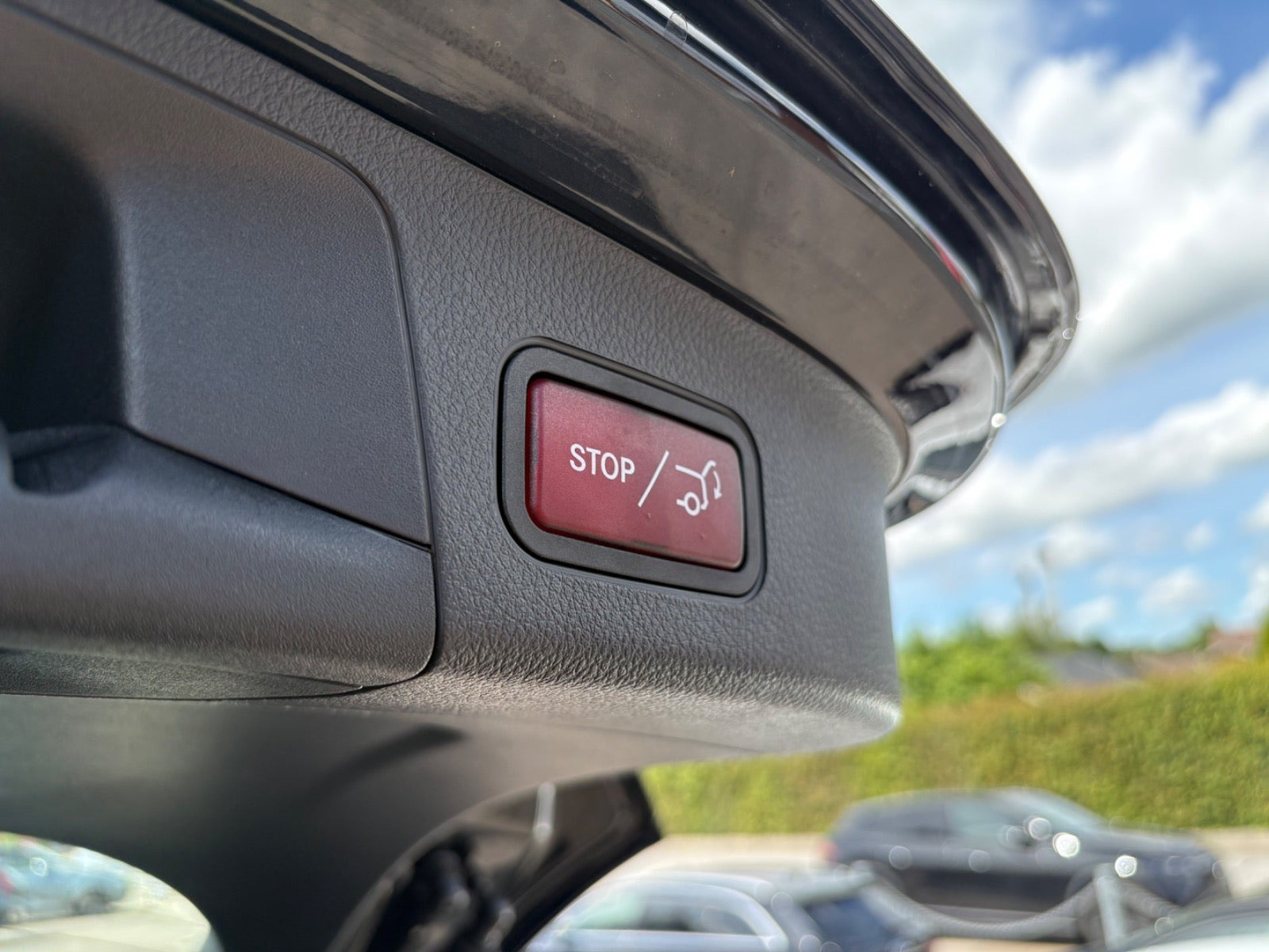 Sort Mercedes EQA350 fra 2025