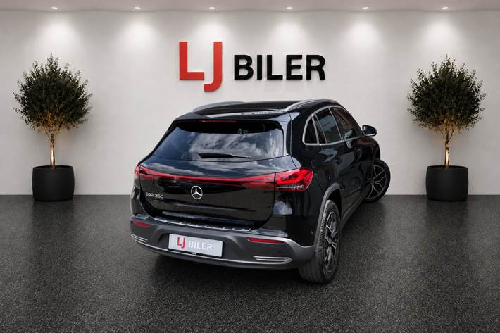 Sort Mercedes EQA250 fra 2022