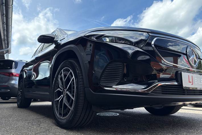 Sort Mercedes EQA250 fra 2022