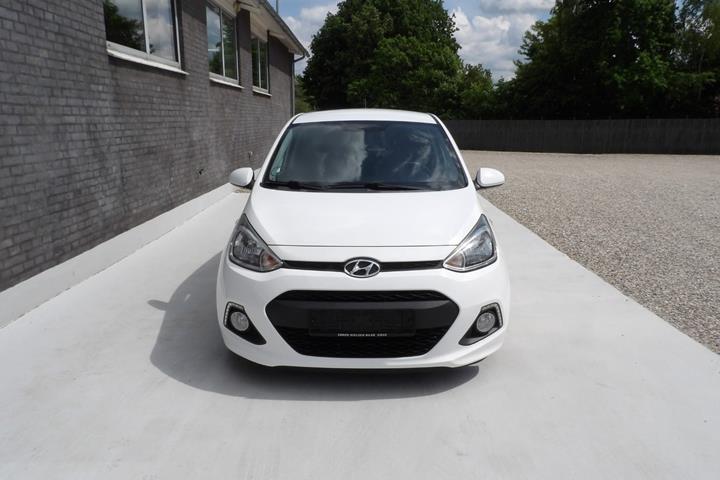 Hvid Hyundai i10 fra 2016
