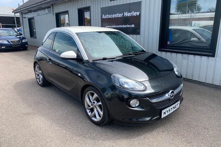 Sort Opel Adam fra 2013