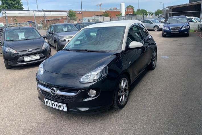 Sort Opel Adam fra 2013