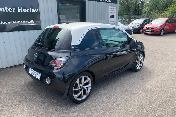 Sort Opel Adam fra 2013