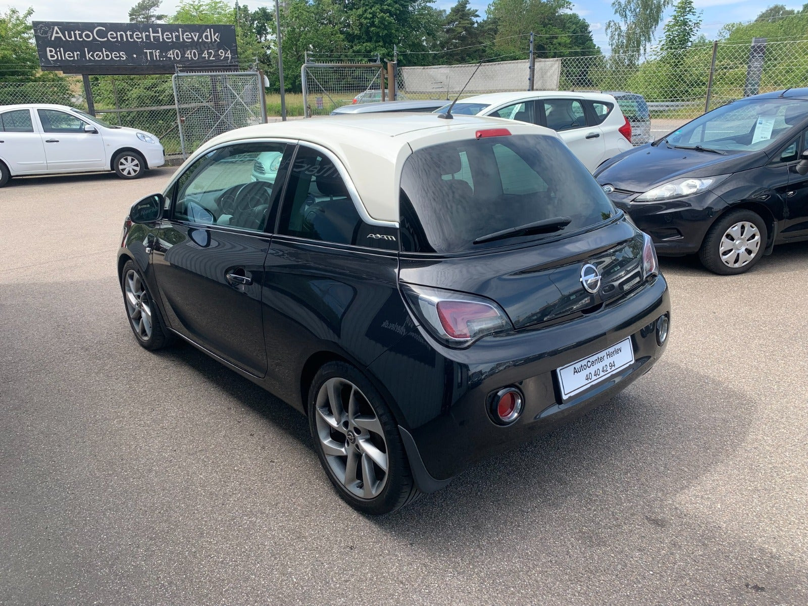 Sort Opel Adam fra 2013