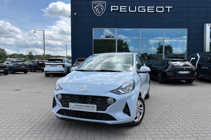 Rød Hyundai i10 fra 2021