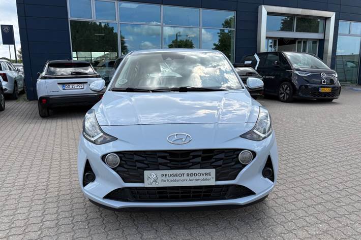 Rød Hyundai i10 fra 2021