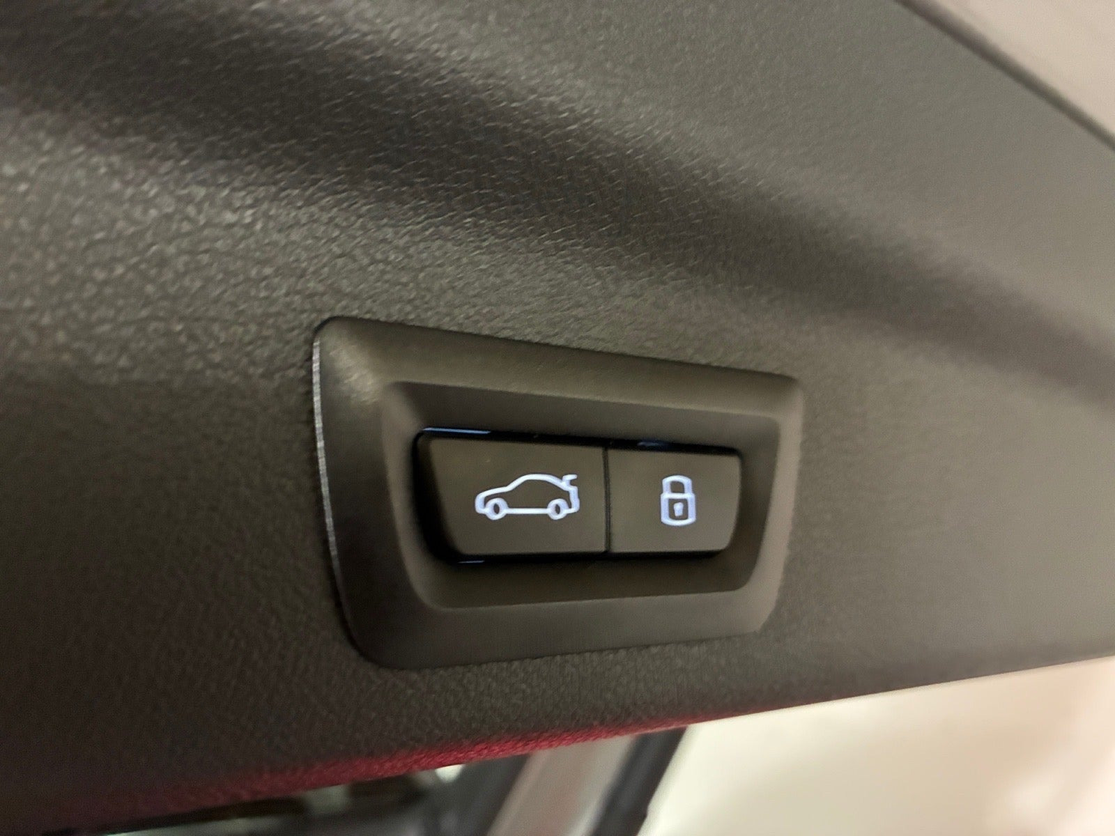 Grå BMW iX1 fra 2025
