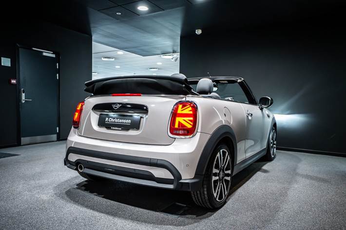 Grå Mini Cooper fra 2022