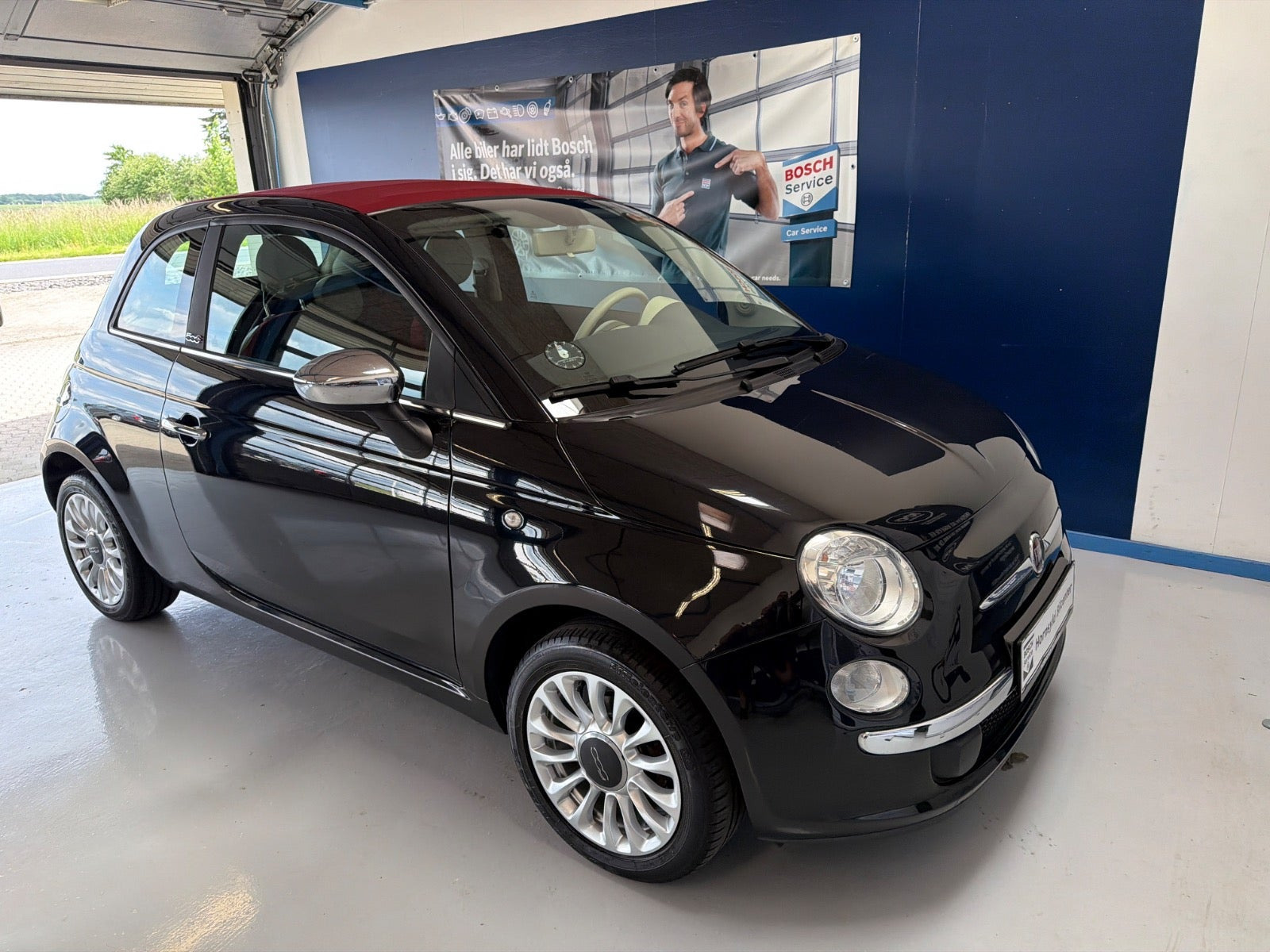 Sort Fiat 500C fra 2015